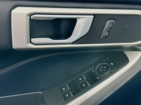 Used 2024 Ford Explorer XLT w/ Equipment Group 202A image 15