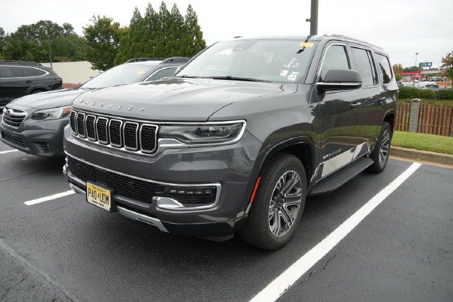 Used 2024 Jeep Wagoneer Series II w/ Flexible Seating Group AWD/4WD image 7