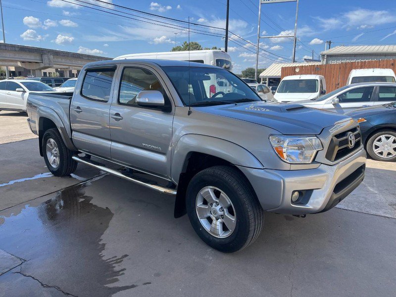 Used 2015 Toyota Tacoma PreRunner w/ TRD Sport Package RWD image 3
