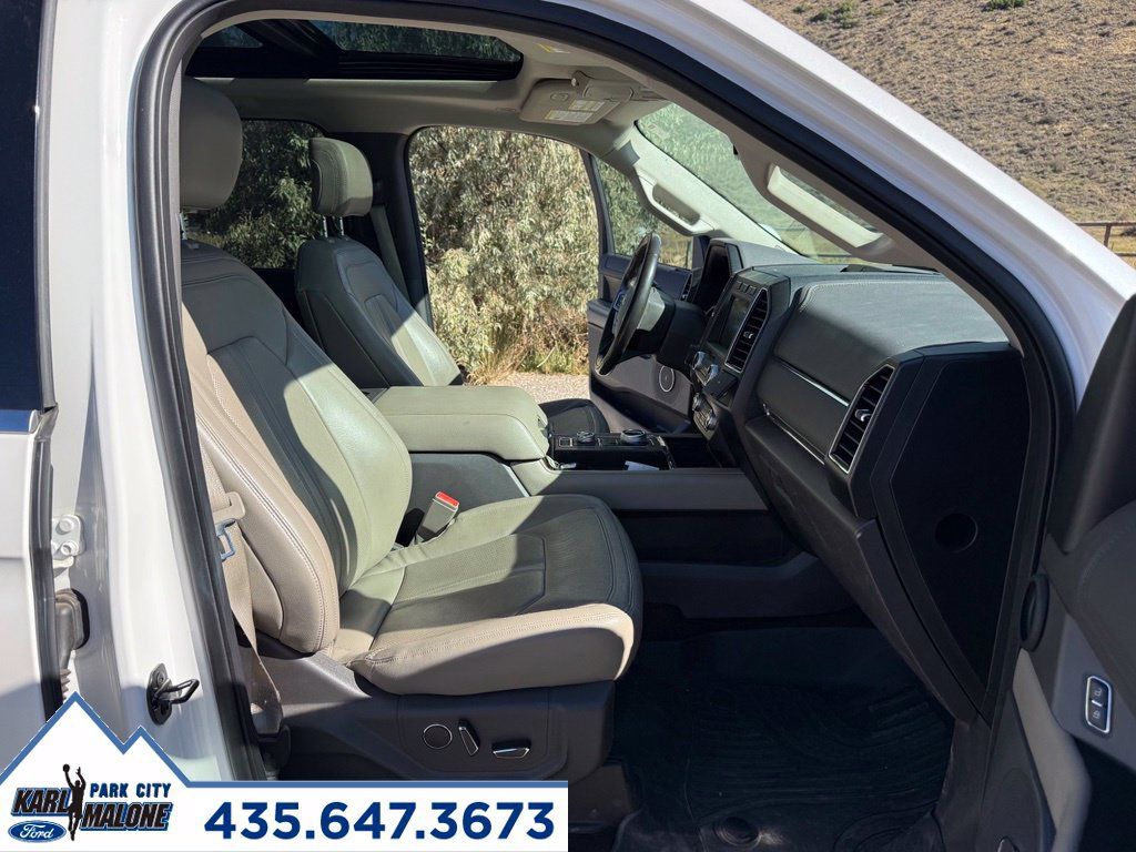 Used 2018 Ford Expedition Limited w/ Equipment Group 302A AWD/4WD image 40