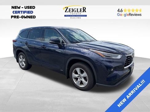 Used 2021 Toyota Highlander LE AWD/4WD image 6