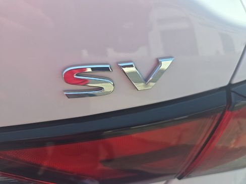Used 2022 Nissan Sentra SV FWD image 42