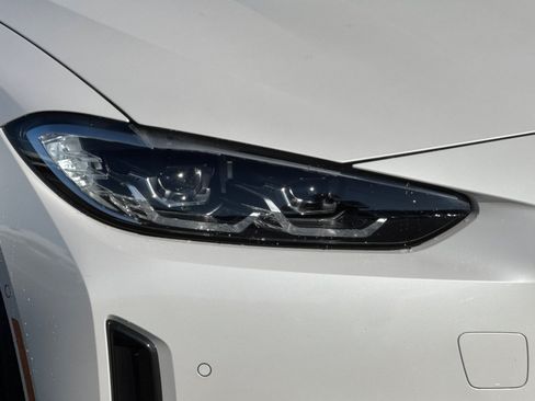 Used 2023 BMW i4 eDrive35 RWD image 12