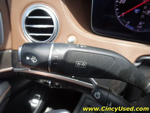 Used 2020 Mercedes-Benz S 560 4MATIC Sedan image 25