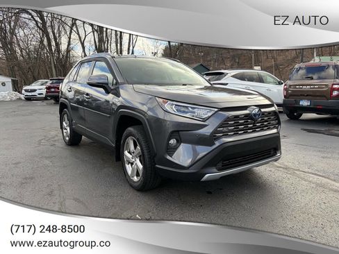 Used 2020 Toyota RAV4 Limited image 1