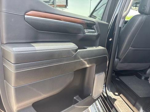 Used 2024 GMC Sierra 1500 Denali w/ Technology Package AWD/4WD image 21