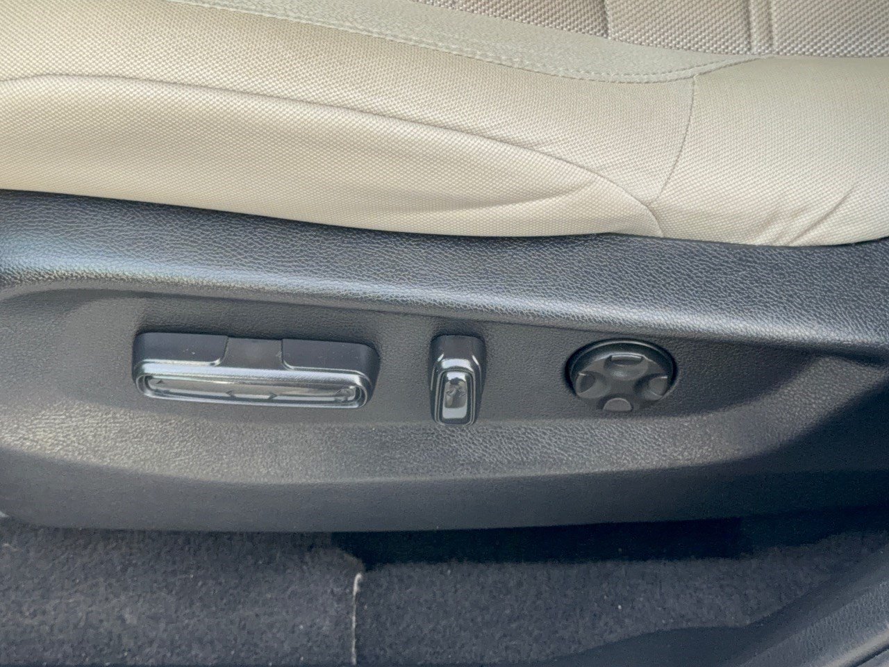 Used 2019 Honda CR-V EX image 16