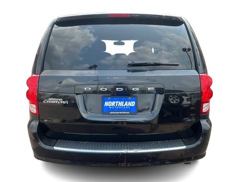 Used 2015 Dodge Grand Caravan SE FWD image 14