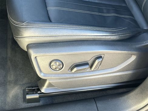 Used 2022 Audi Q5 2.0T Premium image 17