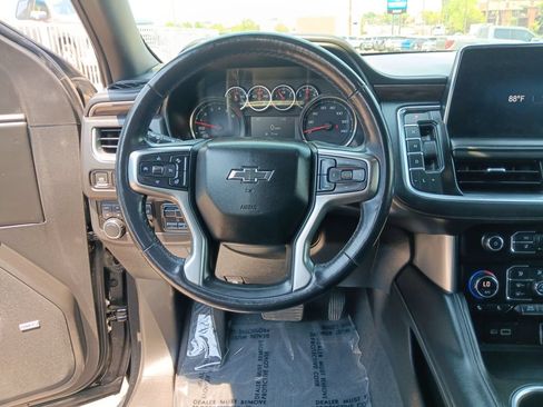 Used 2021 Chevrolet Tahoe Z71 w/ Z71 Signature Package AWD/4WD image 13