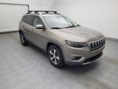 Used 2019 Jeep Cherokee Limited image 11