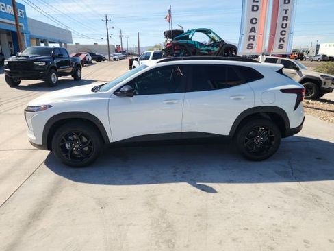 New 2026 Chevrolet Trax LT w/ Midnight Edition image 7