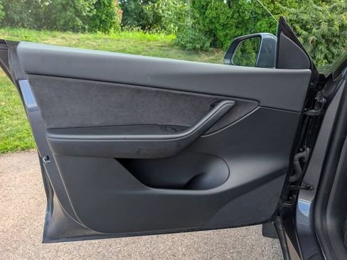 Used 2021 Tesla Model Y Performance AWD/4WD image 30