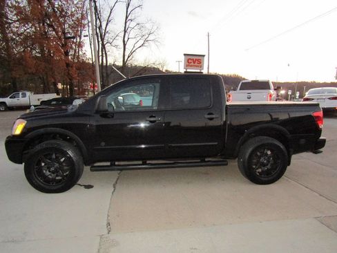 Used 2014 Nissan Titan PRO-4X image 2