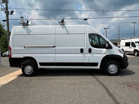 Used 2025 RAM ProMaster 2500 w/ Convenience Group FWD image 8
