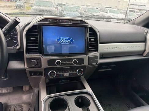 Used 2022 Ford F250 Lariat w/ Lariat Value Package image 8