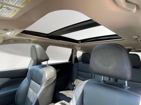 Used 2017 Nissan Murano Platinum w/ Platinum Technology Package FWD image 17
