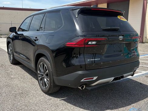 Used 2025 Toyota Grand Highlander AWD Hybrid image 5