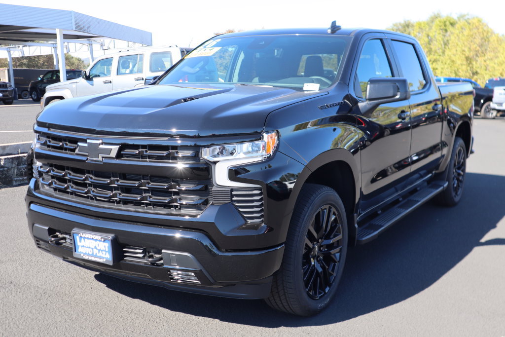 New 2026 Chevrolet Silverado 1500 RST w/ Convenience Package II AWD/4WD image 2