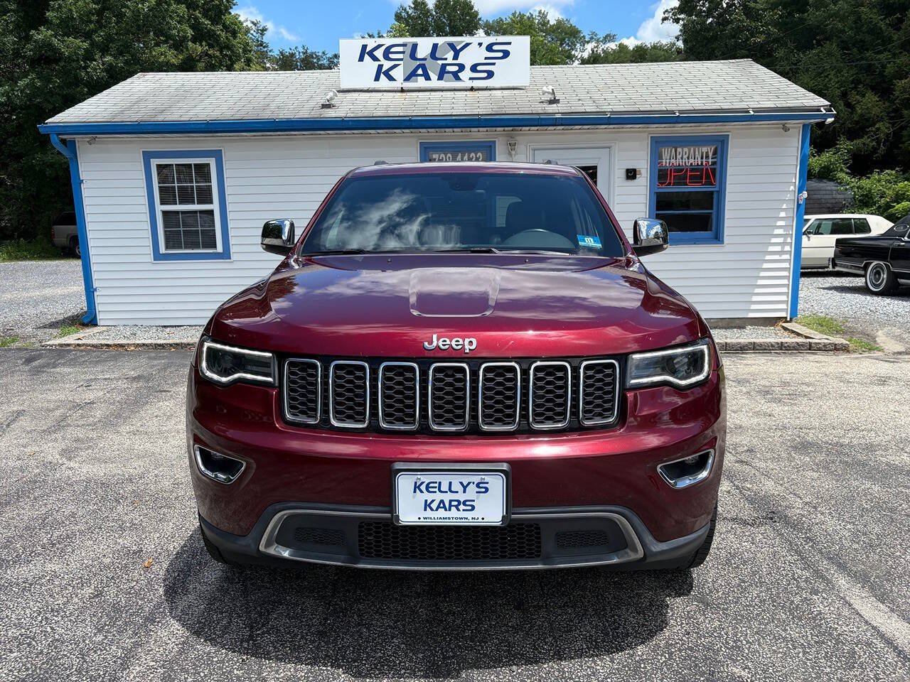 Used 2018 Jeep Grand Cherokee Limited w/ Luxury Group II AWD/4WD image 4