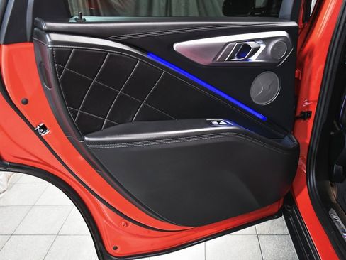 Used 2023 BMW XM image 12