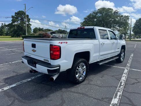 Used 2015 Chevrolet Silverado 2500 High Country w/ Duramax Plus Package AWD/4WD image 6
