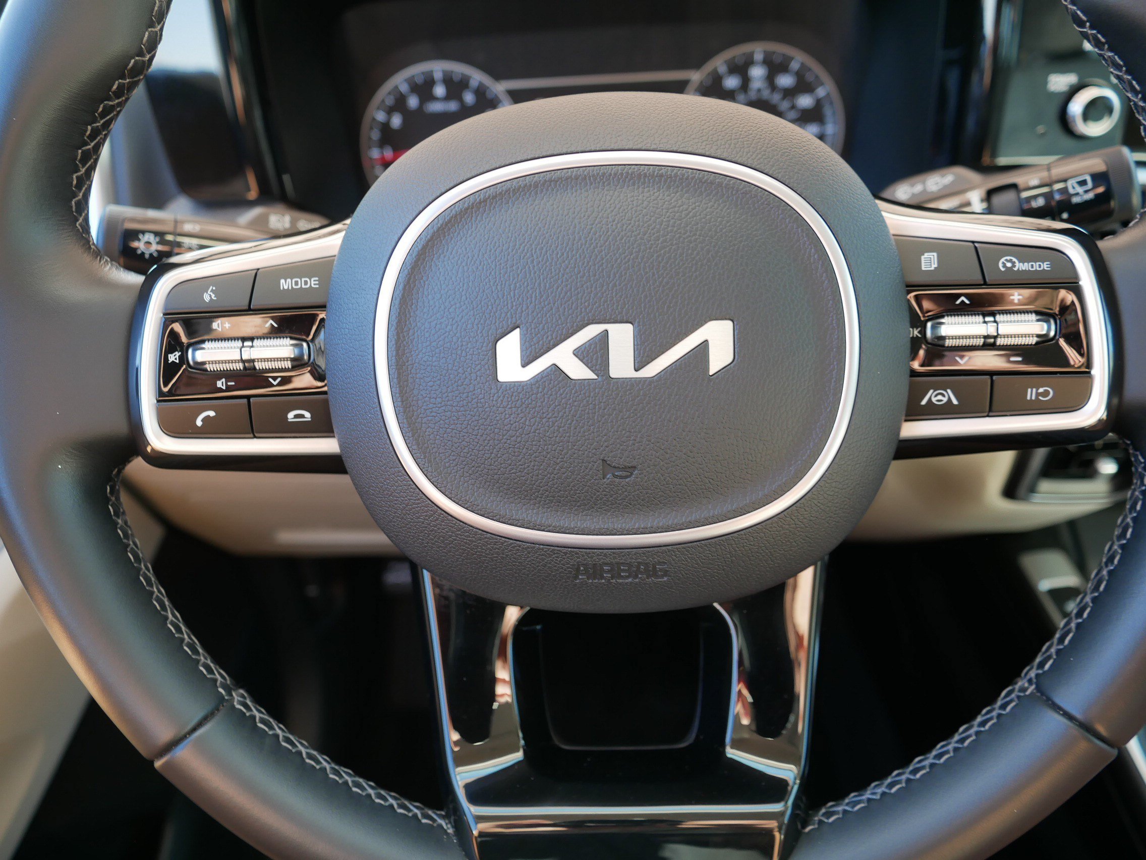 Used 2022 Kia Sorento S w/ Panoramic Sunroof Package AWD/4WD image 25