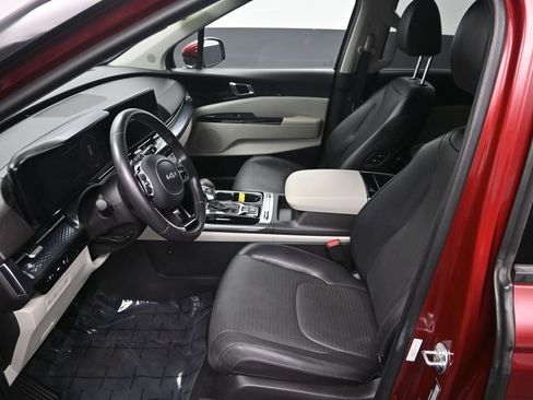Certified 2024 Kia Carnival SX Prestige image 15