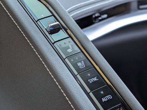 Used 2024 Chevrolet Corvette Stingray Preferred Conv w/ Z51 Performance Package image 29