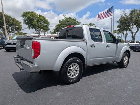 Used 2014 Nissan Frontier SV RWD image 4