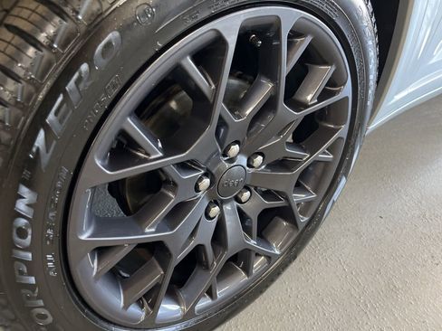 Used 2024 Jeep Grand Cherokee Summit w/ High Altitude Package image 12