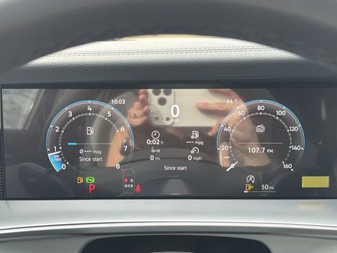 New 2026 Volkswagen Tiguan SE R-Line FWD image 29
