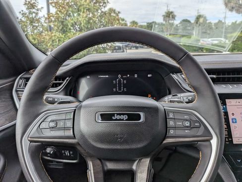 New 2026 Jeep Grand Cherokee L Limited AWD/4WD image 22