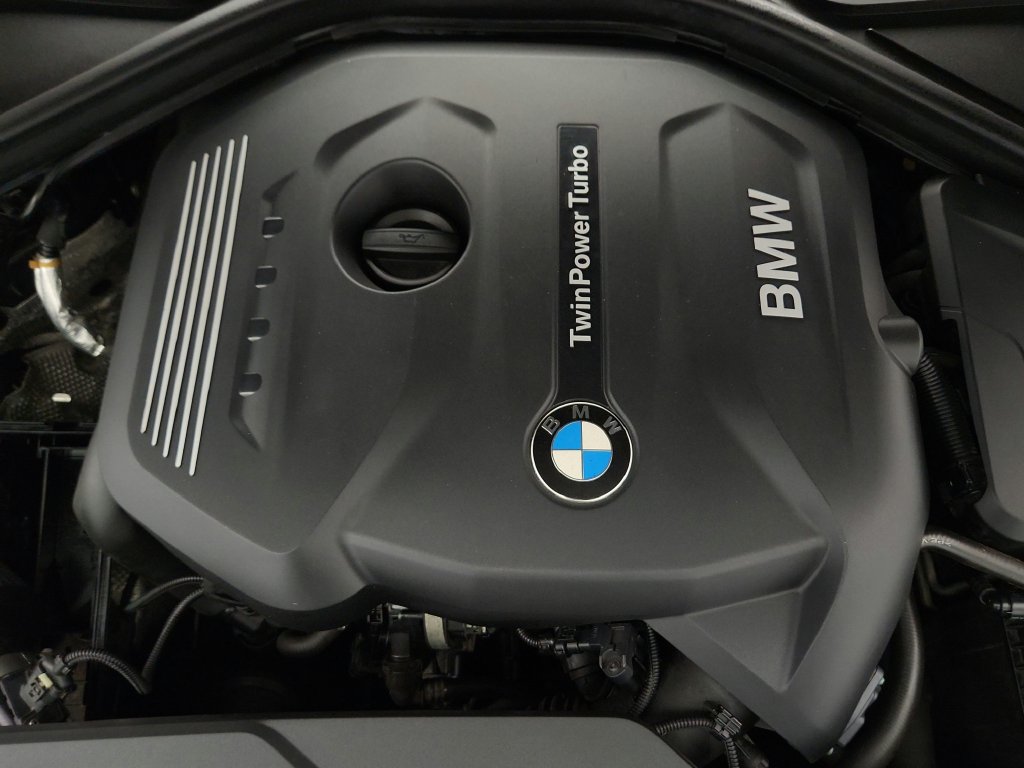 Used 2017 BMW 330i xDrive Sedan AWD/4WD image 41
