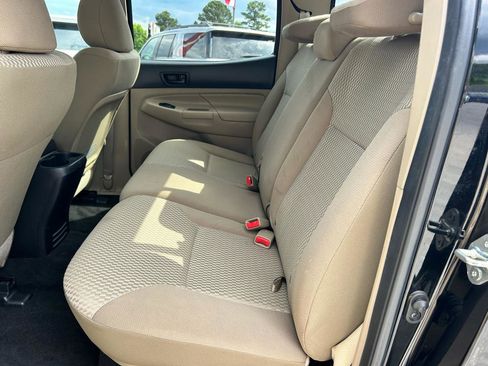 Used 2014 Toyota Tacoma PreRunner w/ SR5 Package image 14