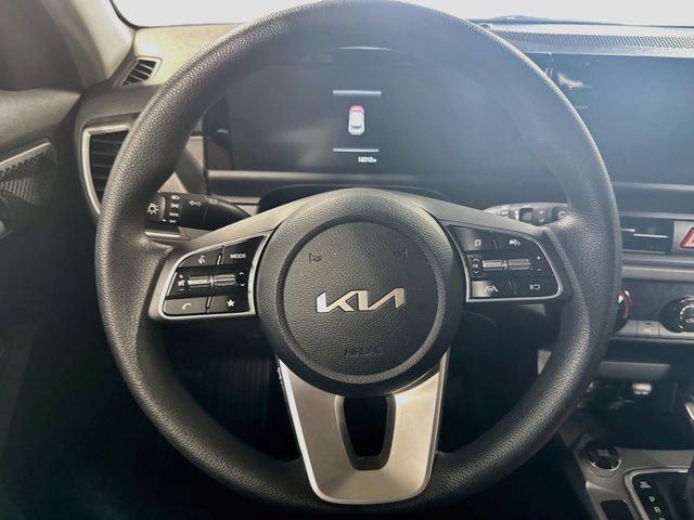 Used 2024 Kia Seltos LX AWD/4WD image 18