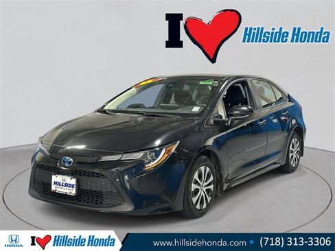 Used 2022 Toyota Corolla LE image 1