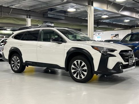 Certified 2023 Subaru Outback Limited AWD/4WD image 1