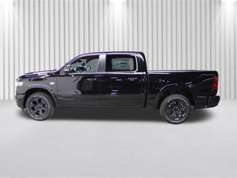 New 2026 RAM 1500 4x4 Crew Cab image 7