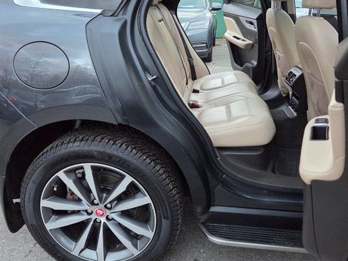 Used 2017 Jaguar F-PACE Prestige image 47