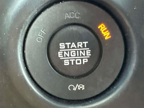 Used 2021 Jeep Wrangler Unlimited Sahara w/ Cold Weather Group image 18