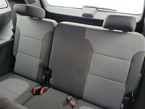 Used 2020 Chevrolet Traverse LS image 16