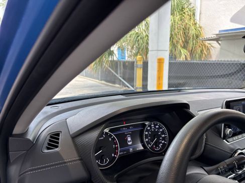Used 2025 Nissan Sentra SV FWD image 34