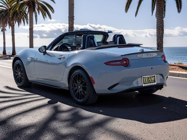 New 2026 MAZDA MX-5 Miata Club w/ Interior Package RWD image 7
