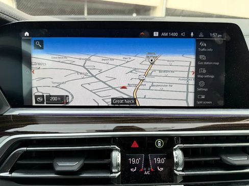 Used 2021 BMW X5 xDrive40i w/ M Sport Package image 20