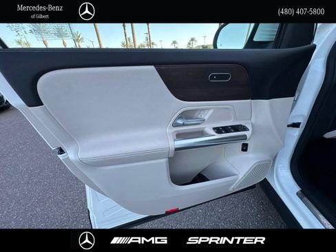 Used 2022 Mercedes-Benz GLA 250 4MATIC w/ Premium Package Lite image 12