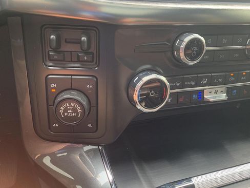 Used 2022 Ford F150 Lariat w/ Equipment Group 502A High AWD/4WD image 15