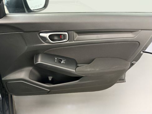 Used 2023 Honda Civic Sport image 32