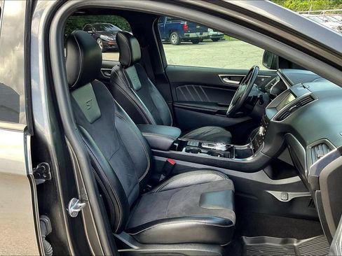 Used 2019 Ford Edge ST w/ Equipment Group 401A AWD/4WD image 16