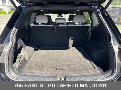 Used 2023 Volkswagen Tiguan SE R-Line AWD/4WD image 11